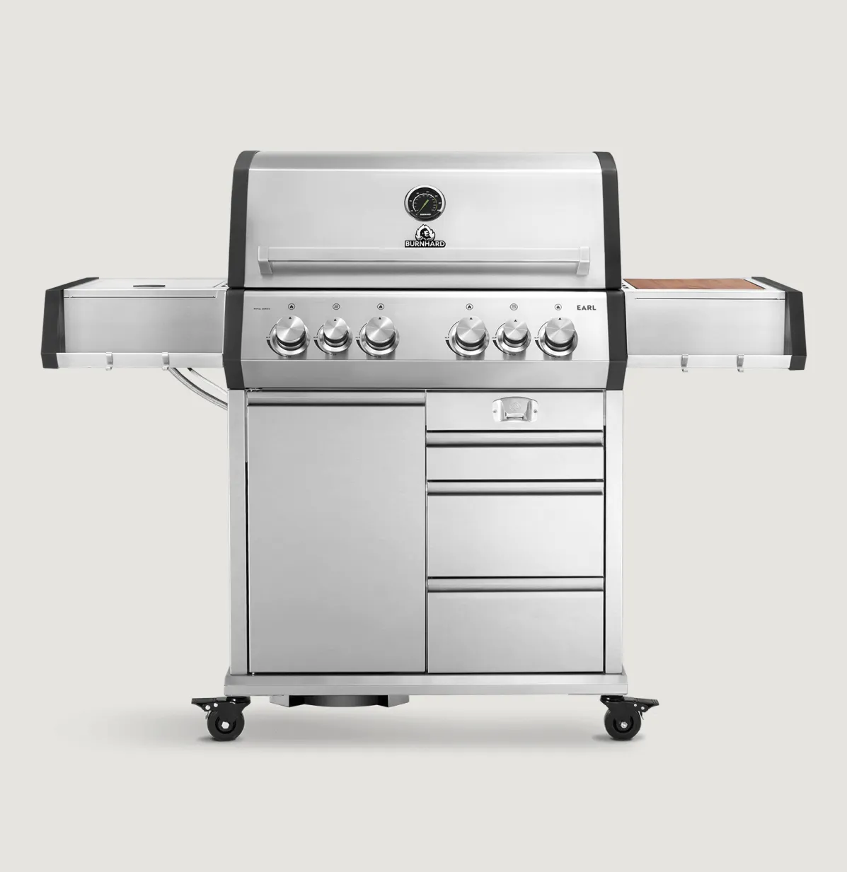Big EARL 4-Brenner Gasgrill frontal vor weißem Hintergrund