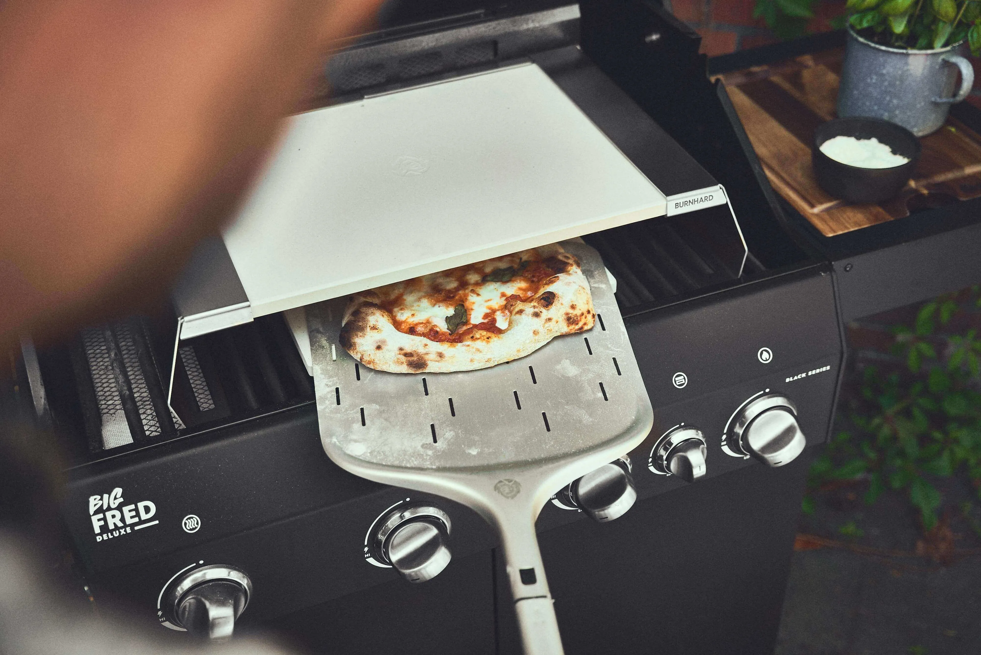 Pizza Auf Gasgrill Ohne Pizzastein