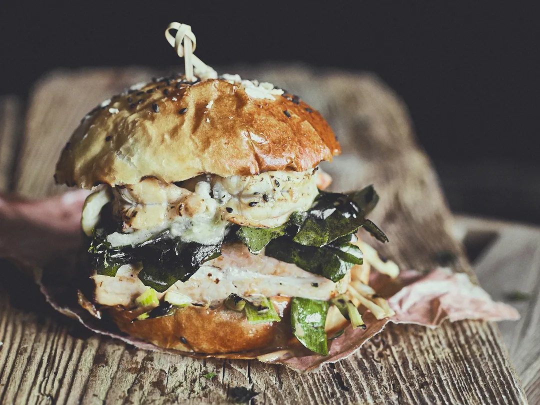 Sous Vide Schweinebauch Burger mit Garnelen