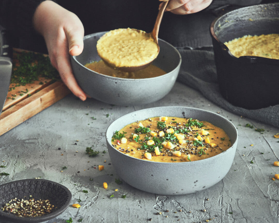 Maissuppe aus dem Dutch Oven