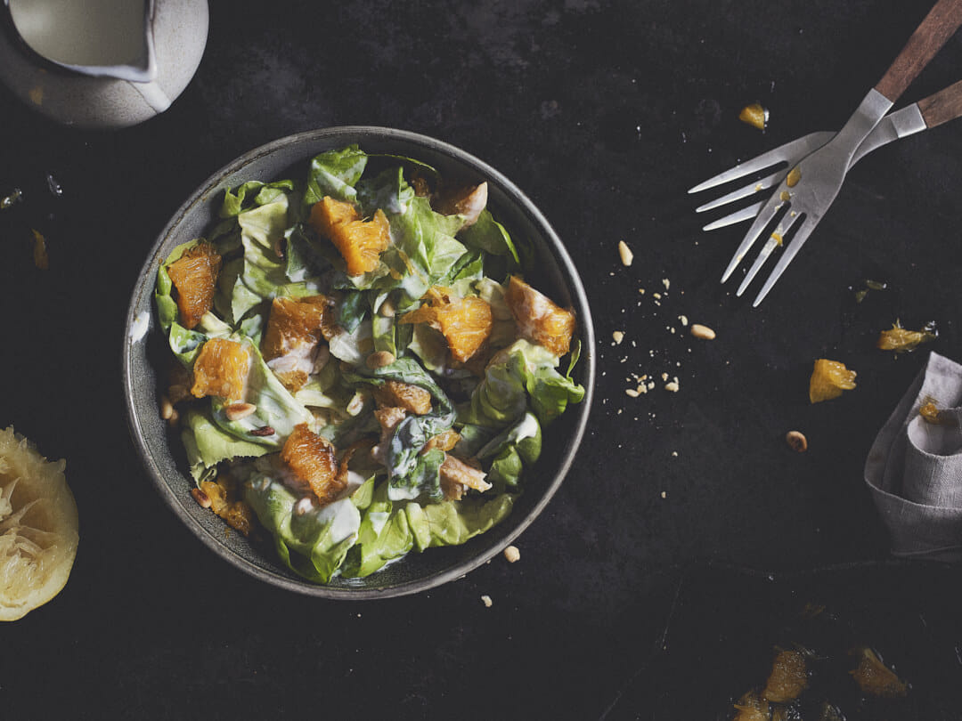 Kopfsalat mit karamellisierten Orangenfilets