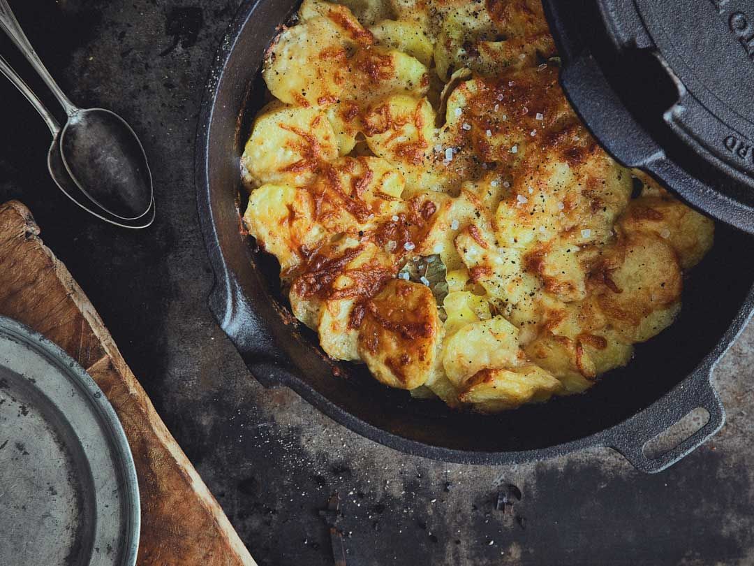 Kartoffelgratin aus dem Dutch Oven