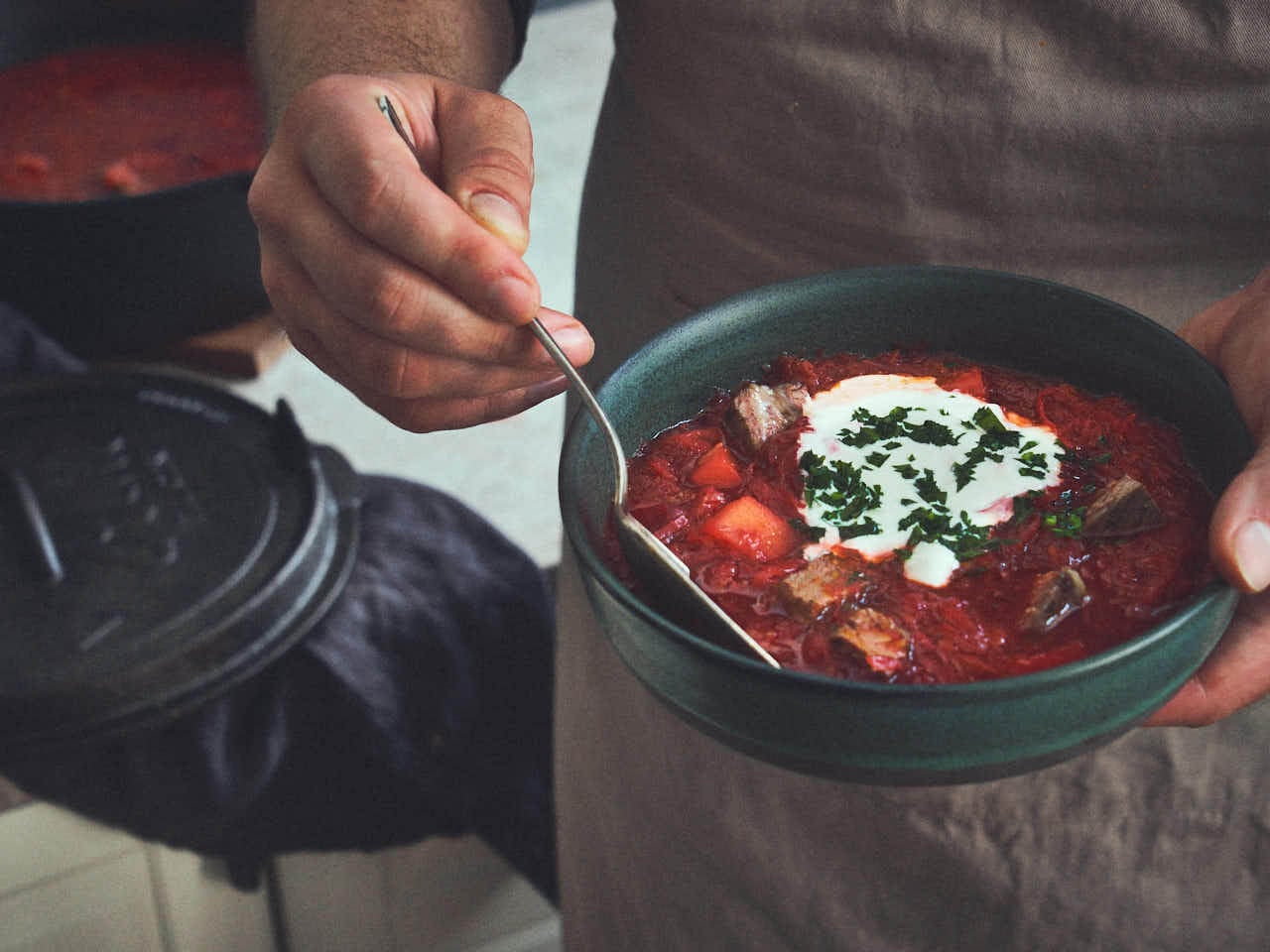 Borschtsch aus dem Dutch Oven