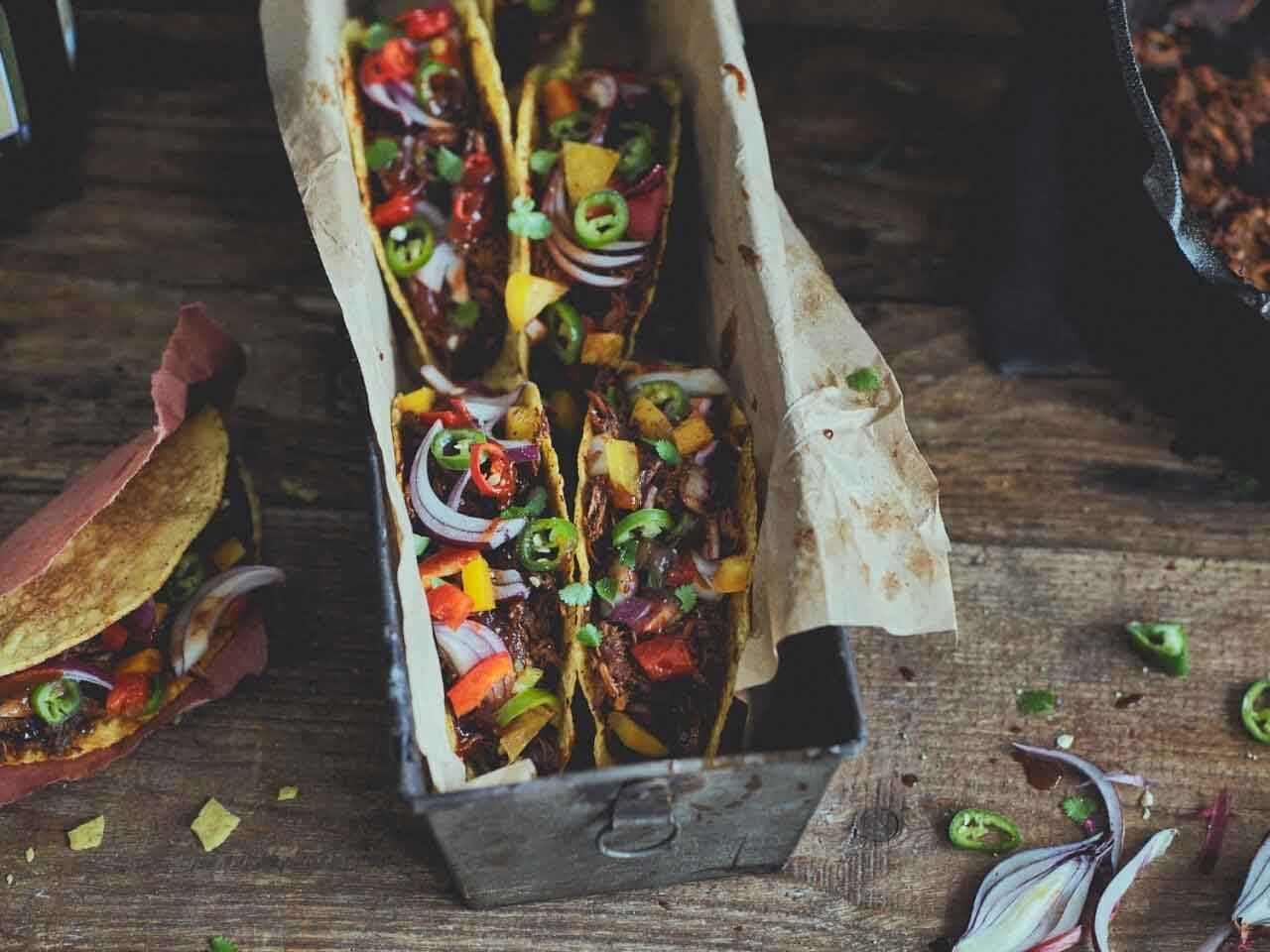 Getrokken kip taco's uit de Dutch Oven