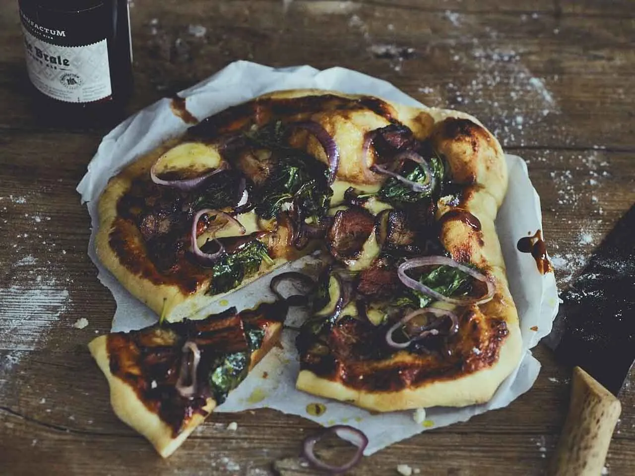 BBQ Bacon Pizza mit Spinat