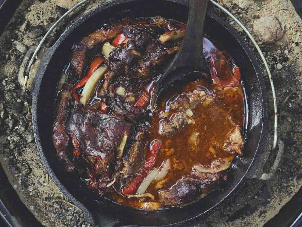 Schichtfleisch aus dem Dutch Oven