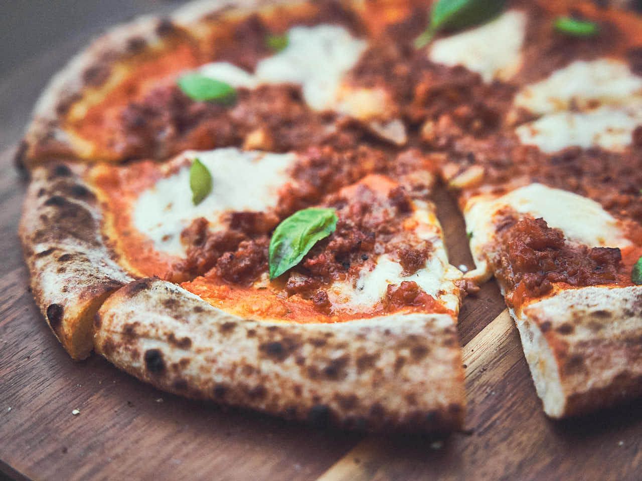 Pizza Bolognese