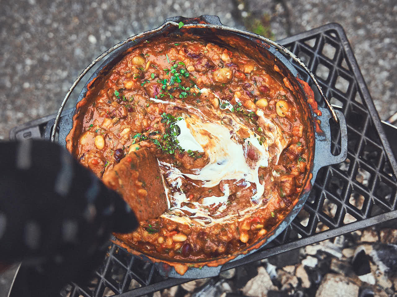 Bohneneintopf aus dem Dutch Oven