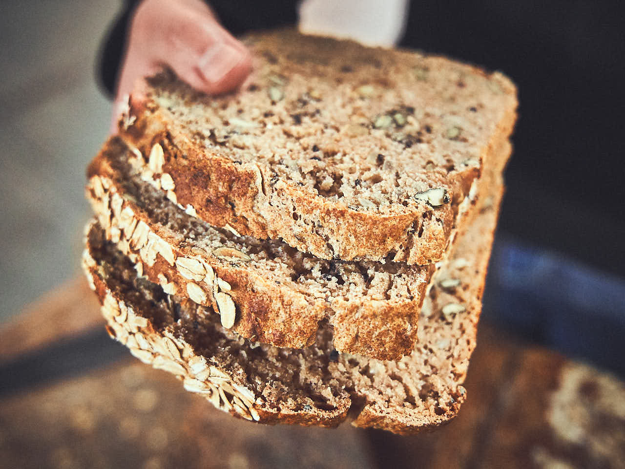 Snel brood uit de cakevorm