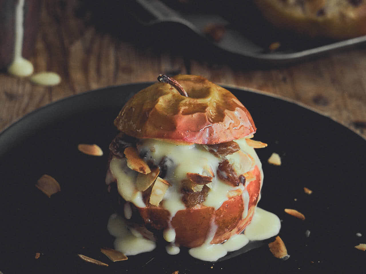 Bratäpfel vom Grill mit selbstgemachter Vanillesauce