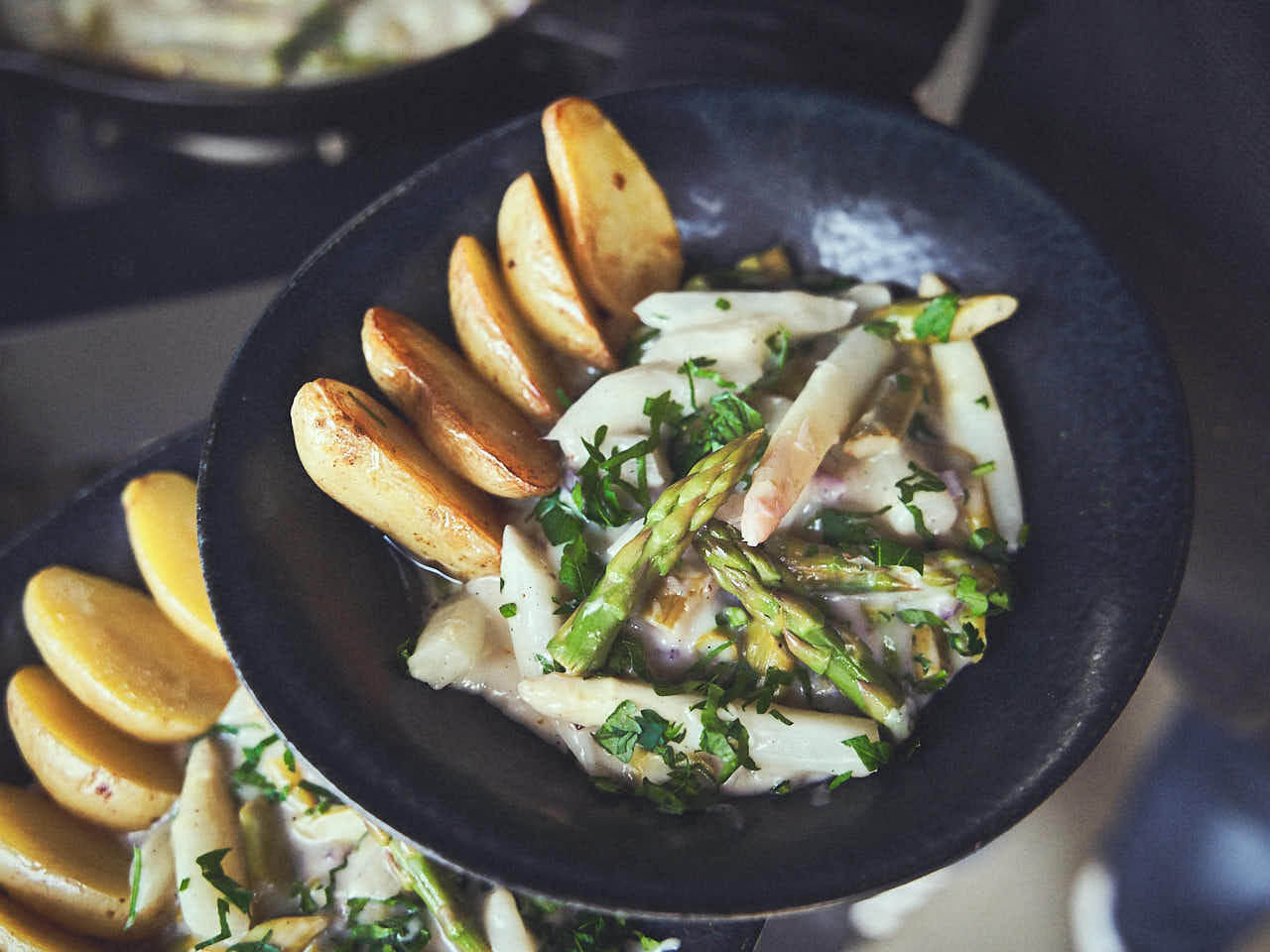 Asperge-ragout uit de Dutch Oven