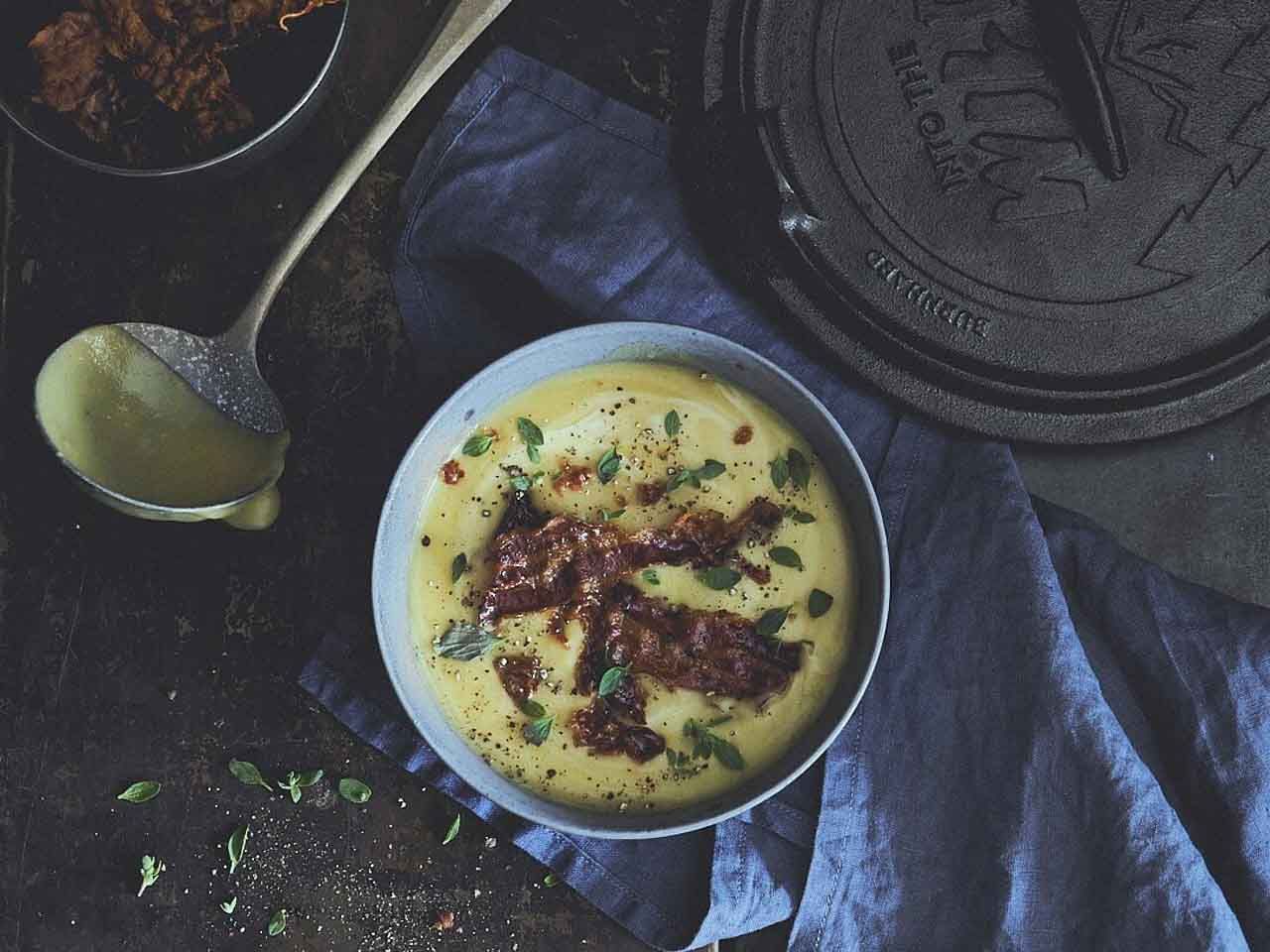 Cremige Kartoffelsuppe aus dem Dutch Oven