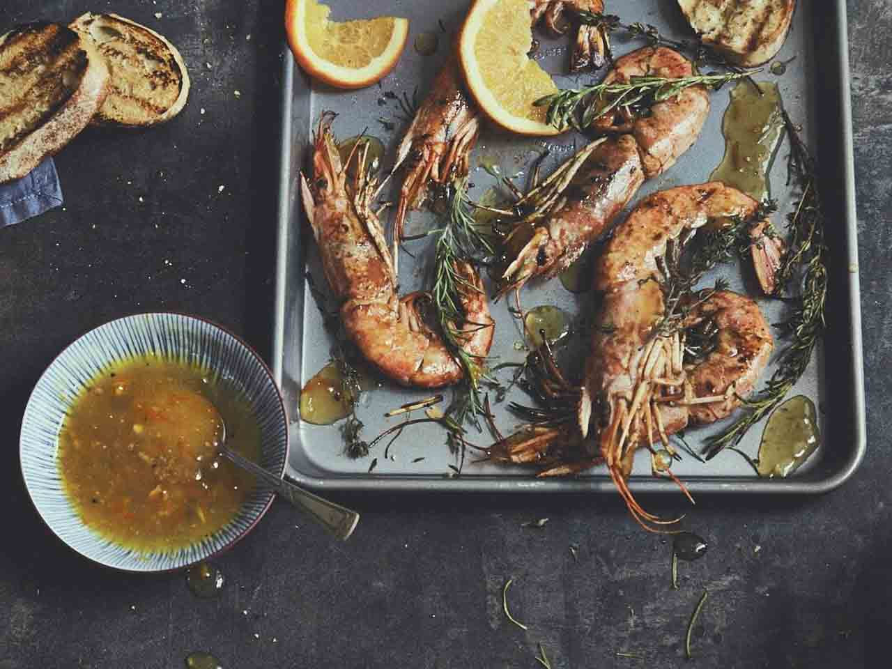 Gegrillte Gambas mit Orangensauce