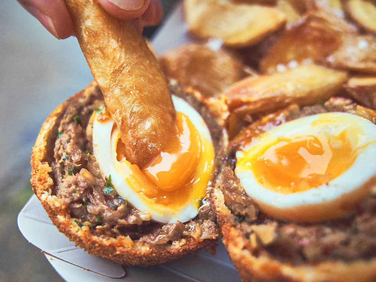 Scotch Eggs uit de Dutch Oven