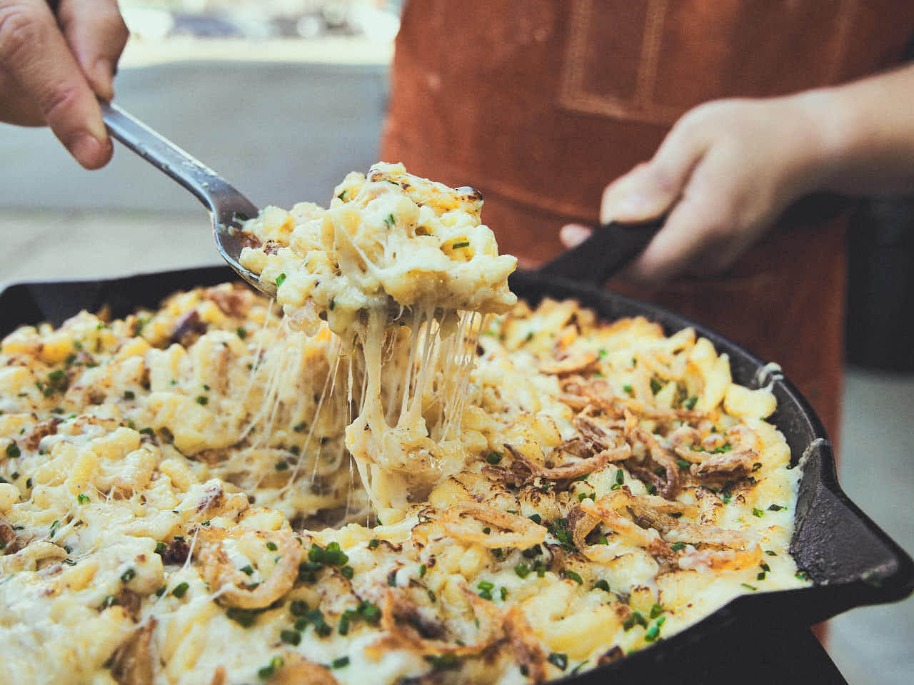 Käsespätzle aus der Gusspfanne